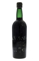 Lote 2015 - MADEIRA TERRANTEZ 1870 - Garrafa de Vinho da Madeira, Terrantez 1870, (750 ml (aprox.). Nota: garrafa de tarrantez deste ano à venda por € 1.953 (USD 2.199). Letras muito desgastadas, definida por analogia. Consultar valor indicativo em https: