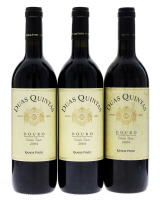 Lote 2115 - DUAS QUINTAS 2004 - 3 garrafas de Vinho Tinto, Douro DOC, 2004, Ramos Pinto, (750ml - 13,5%vol.)