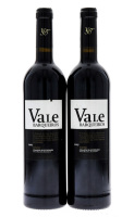 Lote 2189 - VALE BARQUEIROS 2007 - 2 garrafas de Vinho Tinto, Vinho Regional Alentejano, Colheita Seleccionada 2007, Sociedade Agrícola Herdade Vale de Barqueiros, Alter do Chão, (750ml - 14%vol.). Nota: enólogo Paulo Laureano