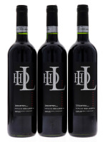 Lote 2256 - HERDADE DOS LAGOS RESERVA 2004 - 3 Garrafas de Vinho Tinto, Vinho Regional Alentejano, Reserva 2004, Herdade dos Lagos, Mértola, (750ml - 14%vol.)