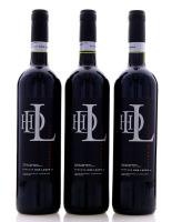 Lote 2320 - HERDADE DOS LAGOS RESERVA 2004 - 3 Garrafas de Vinho Tinto, Vinho Regional Alentejano, Reserva 2004, Herdade dos Lagos, Mértola, (750ml - 14%vol.)