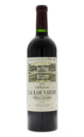 Lote 2358 - CHÂTEAU LA LOUVIÈRE 2002 - Garrafa de Vinho Tinto Francês, Pessac-Léognan, 2002, Appelation Pessac-Léognan Contrôlée, André Lurton, França,(750ml - 13%vol.). Nota: garrafa idêntica à venda por € 30. Consultar valor indicativo em https://www.vi