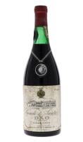 Lote 2446 - DÃO CONDE DE SANTAR 1970 - Garrafa de Vinho Tinto, Dão Região Demarcada, Conde de Santar 1970, Carvalho, Ribeiro & Ferreira, (750ml - 12%vol.). Nota: garrafa idêntica à venda por € 59. Consultar valor indicativo em https://vinosraros.es/Conde-