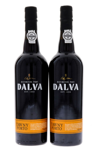 Lote 2487 - PORTO DALVA TAWNY DISTINCTIVE PORT RESERVA- 2 Garrafas de Vinho do Porto, Cândido da Silva Vinhos V.N.de Gaia, (750ml -19%vol.). Nota: em caixa de cartão original