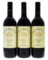 Lote 2701 - DUAS QUINTAS 2004 - 3 garrafas de Vinho Tinto, Douro DOC, 2004, Ramos Pinto, (750ml - 13,5%vol.)