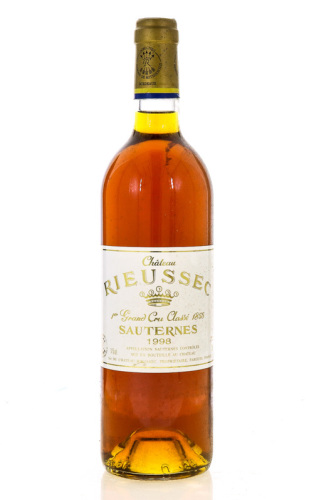 Lote 2752 - CHÂTEAU RIEUSSEC 1998 - Garrara de Vinho Branco Licoroso Francês, 1er Grand Cru Classé 1855, Sauternes 1998, Appelation Sauternes Contrôlée, França, (750ml - 14%vol.). Nota: garrafa idêntica à venda por € 59,95. Consultar valor indicativo em h