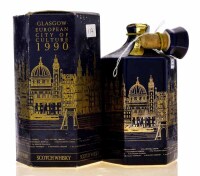 Lote 2791 - WHISKY DOUGLAS LAING GLASGOW 1990 - Garrafa decanter cerâmica de Whisky, Premium Reserve Blended Scotch, Glasgow European City of Culture 1990, Douglas Laing, Escócia, (750ml - 40%vol.). Nota: garrafa idêntica à venda por € 249. Em caixa de ca