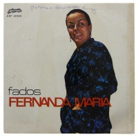 Lote 89 - FADOS, FERNANDA MARIA - Disco de vinil de 45 RPM. Nota: capa com sinais de armazenamento. Não testado.