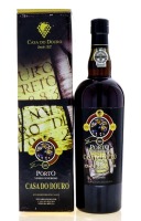 Lote 2022 - PORTO CASA DO DOURO 1963 - Garrafa de Vinho do Porto, Vinho Generoso Lágrima, Envelhecido em Cascos de Carvalho, Engarrafado em 2004, (750ml - 19,5%vol.). Nota: garrafa idêntica à venda por € 129. Em caixa de cartão original. Consultar valor i