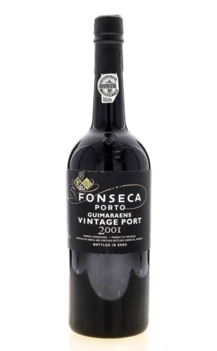 Lote 2060 - PORTO FONSECA GUIMARAENS VINTAGE 2001 - Garrafa de Vinho do Porto, Vintage 2001, Engarrafado em 2003, Fonseca Guimaraens, (750ml - 20,5%vol.). Nota: garrafa idêntica à venda por € 88,55. Consultar valor indicativo em https://www.portugalvineya