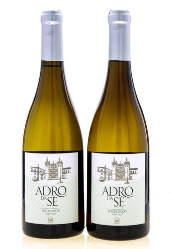 Lote 2200 - ADRO DA SÉ 2015 - 2 Garrafas de Vinho Branco DOC Dão, Adro da Sé, Encruzado 2015 proveniente de um terroir de excelência, UDACA - União das Adegas Cooperativas do Dão. Viseu, (750ml - 13%vol.). Nota: este vinho foi galardoado com o “Prémio Pre