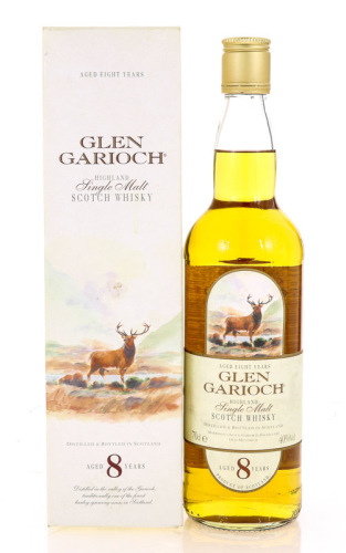 Lote 2209 - WHISKY GLEN GARIOCH 8 ANOS - Garrafa de Whisky, Highland Single Malt ,Aged 8 Years, Escócia, (700ml - 40%vol.). Nota: garrafa idêntica à venda por € 40,26 (£ 36). Em caixa de cartão original. Consultar valor indicativo em https://www.whiskyauc