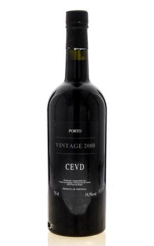 Lote 2225 - PORTO CEVD VINTAGE 2000 - Garrafa de Vinho do Porto, CEVD Vintage 2000, Centro de Estudos Vitivinícolas do Douro, Peso da Régua, (750ml - 19,5%vol.). Nota: Este Vintage, engarrafado em 2002 foi produzido na Quinta de Santa Bárbara, no Pinhão p