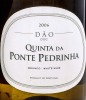 Lote 2232 - QUINTA DA PONTE PEDRINHA 2006 - 2 Garrafas de Vinho Branco DOC Dão, Quinta da Ponte Pedrinha 2006, das Castas Encruzado, Cercial-Branco e Arinto, (750ml - 13%vol.). Nota: Possui um aroma fresco e frutado, é equilibrado e elegante. - 3