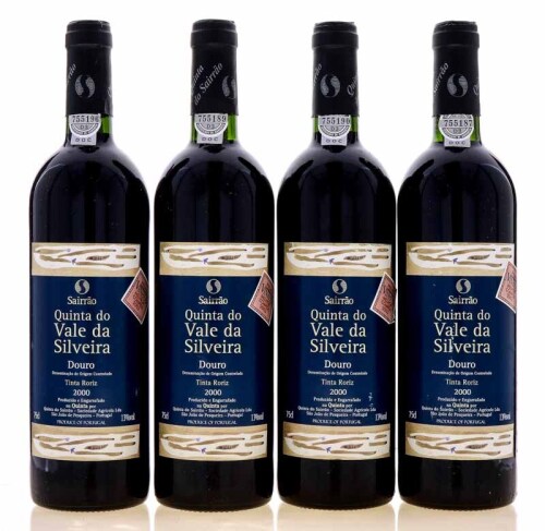 Lote 2251 - QUINTA DO VALE DA SILVEIRA 2000 - 4 garrafas de Vinho Tinto, Douro DOC 2000, da Casta Tinta Roriz, Quinta do Sairrão, São João da Pesqueira, (750ml - 13%vol.)