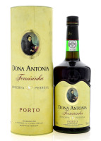 Lote 2330 - PORTO FERREIRA D. ANTÓNIA - Garrafa de Vinho do Porto, Dona Antónia Ferreirinha, Reserva Pessoal, A.A. Ferreira, Vila Nova de Gaia, (750ml - 20%vol.). Nota: garrafa idêntica à venda por € 29,50. Em caixa/tubo de cartão original. Consultar valo