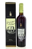 Lote 2346 - MOSCATEL DE SETÚBAL HORÁCIO SIMÕES 10 ANOS - Garrafa de Vinho Moscatel de Setúbal DOC, 10 Anos superior, Casa Agrícola Horácio Simões, (500ml - 17%vol.). Nota: garrafa idêntica à venda por € 38,40. Em caixa de cartão original. Consultar valor 