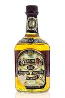 Lote 2669 - WHISKY CHIVAS REGAL 12 ANOS - Garrafa de Whisky, 12 Years Old, Blended Scotch Whisky, Chivas Brothers, Escócia (750ml - 43%vol). Nota: garrafa dos anos 1980s. Garrafa idêntica à venda por € 161,89. Rótulo danificado. Consultar valor indicativ