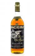 Lote 2682 - BRANDY MACIEIRA - Garrafa de Royal Brandy, 5 Estrelas, Macieira & Cª, Lisboa, (1000ml - 40%vol.). Nota: garrafa idêntica à venda por € 40. Rótulo ligeiramente danificado. Consultar valor indicativo em https://www.hatudo.pt/alimentacao-bebidas-brandy-royal-old-brandy-macieira-5-estrelas-1l-995774