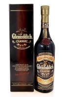 Lote 2776 - WHISKY GLENFIDDICH CLASSIC - Garrafa de Whisky, Old Reserve Classic, Pure Malt, Very Rare Scotch Whisky, Glenfiddich Distillery, Escócia, (700ml - 43%vol.). Nota: garrafa idêntica à venda por € 343,28. Em caixa de cartão original. Consultar va