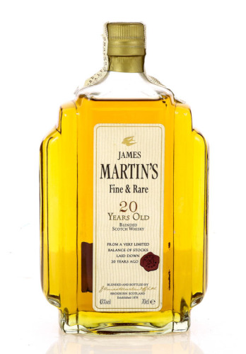 Lote 2799 - WHISKY JAMES MARTIN'S 20 ANOS - Garrafa de Whisky, Fine & Rare, Blended Scotch Whisky, Escócia (700ml - 43%vol). Nota: garrafa idêntica (com caixa) à venda por € 418,20. Consultar valor indicativo em https://www.winershop.com/en/blended/3877-w