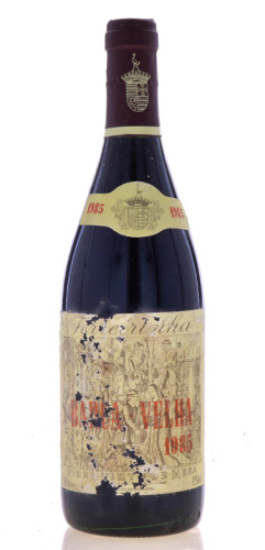 Lote 2800 - BARCA VELHA 1985 - Garrafa de Vinho Tinto, Barca-Velha, Colheita 1985, Ferreirinha, A.A.Ferreira, Vila Nova Gaia, (750ml - 12%vol.). Nota: garrafa idêntica à venda por € 439. Rótulo danificado. Consultar valor indicativo https://www.garrafeira