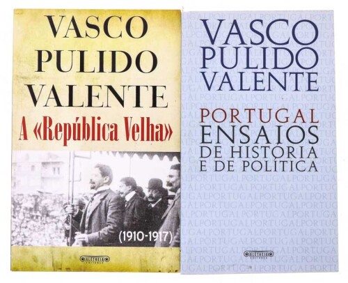 Lote 183 - CONJUNTO DE LIVROS DA AUTORIA DE VASCO PULIDO VALENTE - 2 Vols. "PORTUGAL - ENSAIOS DE HISTÓRIA E DE POLÍTICA", 2009, Aletheia, Lisboa; e "«A REPÚBLICA VELHA» (1910-1917)", 2010, Aletheia, Lisboa. Encadernações de capa de brochura. Nota: exempl