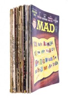 Lote 802 - MAD, REVISTAS - 21 Vols. Fundada em 1952 nos Estados Unidos. Albert Feldstein foi o seu editor durante mais de vinte anos e colocou esta revista satírica no topo, só com as vendas em banca, não aceitando publicidade. A qualidade das suas capas 