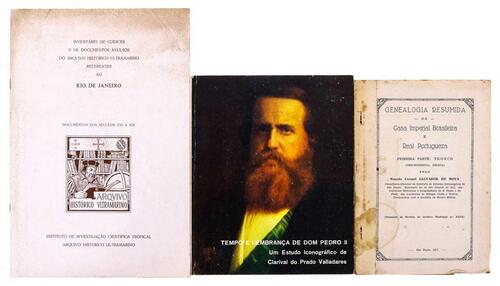 Lote 834 - CONJUNTO DE SEPARATAS/OPÚSCULOS SOBRE HISTÓRIA, GENEALOGIA E ICONOGRAFIA - 3 Vols. GENEALOGIA RESUMIDA DA CASA IMPERIAL BRASILEIRA E REAL PORTUGUEZA, Salvador de Moya, 1937, São Paulo + TEMPO E LEMBRANÇA DE D. PEDRO II-Um estudo iconográfico, C