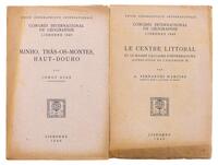 Lote 850 - CONGRÈS INTERNATIONAL DE GÉOGRAPHIE - LISBONNE 1949 - 2 Vol. Edições em língua francesa. "MINHO, TRÁS-OS -MONTES, HAUT-DOURO", Jorge Dias, 1949; e "LE CENTRE LITORAL ET LE MASSIF CALCAIRE D´ESTREMADURA", A. Fernandes Martins, 1949. Encadernaçõe