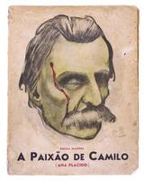 Lote 921 - A PAIXÃO DE CAMILO (ANA PLACIDO) - Por Rocha Martins, s.d., 4º Milhar, Edição do Autor, Lisboa, Capa de Stuart. In-4º (24,8 cm). Encadernação de capa de brochura. Ilustrado. Nota: sinais de manuseamento, falhas, acidez e páginas por aparar