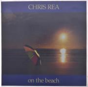 Lote 23 - ON THE BEACH, CHRIS REA - Disco Maxisingle de vinil de 45 RPM de 1986 editado pela Magnet. Encontram-se edições idênticas à venda por € 25. Nota: não testado. Consultar valor indicativo em https://www.discogs.com/sell/item/348029744