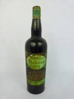 Lote 803 - Lote de 1 garrafa de Vinho da Madeira, Malvazia 1879, Luís Gomes da Conceição Fos. Para coleccionador. Nota: rótulo rasgado.