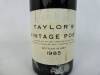 Lote 957 - Lote de 1 garrafa de Vinho do Porto, TAYLOR´S Vintage Port 1985. Vinho de grande qualidade. Para coleccionador. - 2