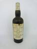 Lote 1124 - Lote de 1 garrafa de Vinho do Porto, TAYLOR´S Chip Dry White Port (Extra Dry) 1965 (data escrita à mão), Taylor Fladgate & Yatman. Raro. Para coleccionador.