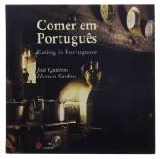 Lote 5 - COMER EM PORTUGUÊS, LIVRO FILATÉLICO - Edição bilingue, Português/Inglês. Por José Quitério e Homem Cardoso. Editora: CTT Correios de Portugal, 1997. Exemplar n.º 505. Contérm selos. Dim: 24,5x24,5 cm. Encadernação cartonada do editor. Nota: sinais de manuseamento e humidade