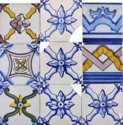Lote 14 - AZULEJOS ANTIGOS - Conjunto de 9 azulejos, alguns da Fábrica Viúva Lamego, decorações diversas. Dim: 14x14 cm. Nota: sinais de uso, azulejos soltos, alguns com falhas