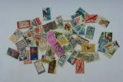 Lote 145 - Filatelia - Selos; Estados Unidos - 50 selos diferentes usados; Cotação Scott: 23€; Origem Coleccionador José A.T.Macedo