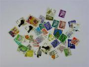 Lote 207 - Filatelia - Selos; Irlanda - 40 selos diferentes usados; Cotação Scott: 39€; Origem Coleccionador José A.T.Macedo