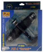 Lote 227 - F4U-4 "CORSAIR", MINIATURA DE AVIÃO - Modelo miniatura de Avião. Miniatura Escala 1:72. Em plástico preto, cinzento e outros. Da marca Easy Model. WII Aircraft series. Platinum collectible Assembled model. Expositor incluido. Nota: embalado em caixa original em bom estado