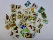 Lote 370 - Filatelia - Selos; 50 selos diferentes usados; Tema: Fauna; Cotação Yvert: 55€; Origem Coleccionador José A.T.Macedo