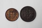 Lote 6 - MOEDAS PORTUGUESAS DE 1 e 2 CENTAVOS, ANOS 1921 E 1918 - Conjunto de duas moedas da República Portuguesa em bronze de 1 e 2 Centavos dos anos 1921 e 1918, com diâmetros de 19 e 23 mm, respectivamente. Sem classificação atribuída pela Oportunity, cabe ao licitante atribuir a classificação e a valorização que entender correta