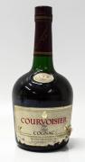 Lote 5 - COURVOISIER - Garrafa de Cognac Luxe - Produzido e engarrafadio por Courvoisier S.A 16200 Jarnac France (70cl, 40%vol.). Rótulo danificado. Nota: Garrafa idêntica á venda por £ 299 ap. € 347.73 . Consultar valor indicativo em https://www.thewhiskyexchange.com/p/16127/courvoisier-3-star-cognac-bot1970s