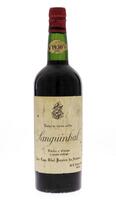 Lote 2169 - SANGUINHAL 1930 - Garrafa de Vinho Tinto, Vinho de Mesa Velho, Colheita de 1930, Soc. Com. Abel Pereira da Fonseca, (750ml aprox.). Nota: rótulo ligeiramente danificado