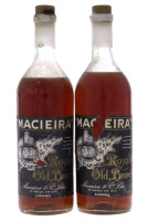 Lote 2178 - BRANDY MACIEIRA - 2 garrafas de Royal Brandy, Macieira & Cª, Lisboa, (9000ml - 40%vol.). Nota: rótulos algo danificados