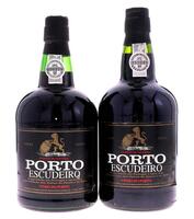 Lote 2205 - PORTO ESCUDEIRO - 2 garrafas de Vinho do Porto, Tawny, Companhia União dos Vinhos do Porto e Madeira, Vila Nova de Gaia, (750ml - 19%vol.)