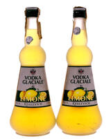 Lote 2208 - VODKA GLACIALE KEGLEVICH - 2 garrafas de Vodka Glaciale al Limone, Keglevich, Stock spa, Itália, (700ml - 30%vol.)