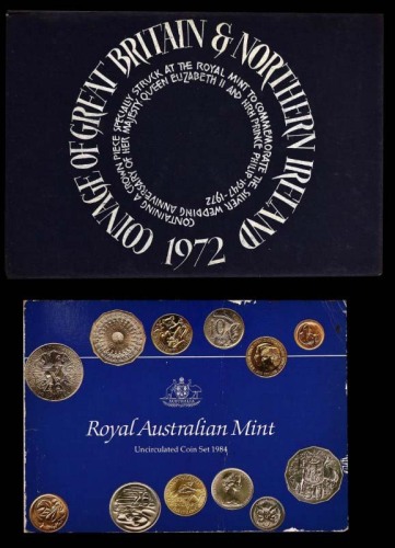 Lote 28 - DUAS SÉRIES DE MOEDAS NÃO CIRCULADAS - 2 Carteiras com 14 moedas, sendo: Royal Australian Mint série de 1984 com 6 moedas: e North Irlanda série de 1972 com 8 moedas. Sem classificação atribuída pela Oportunity Leilões, cabe ao licitante atribui