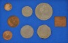 Lote 28 - DUAS SÉRIES DE MOEDAS NÃO CIRCULADAS - 2 Carteiras com 14 moedas, sendo: Royal Australian Mint série de 1984 com 6 moedas: e North Irlanda série de 1972 com 8 moedas. Sem classificação atribuída pela Oportunity Leilões, cabe ao licitante atribui - 4