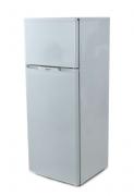 Lote 31 - KUNFT, FRIGORÍFICO - Modelo: frig2p. Com 2 portas, sendo a inferior de refrigeração e superior de congelador. Inferior com gaveta e prateleiras. Dim: 144x56x55 cm. Nota: sinais de uso